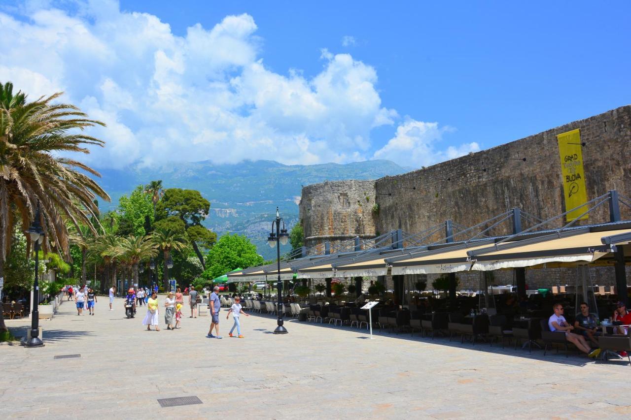 Montenegro Backpackers Home Budva Ngoại thất bức ảnh