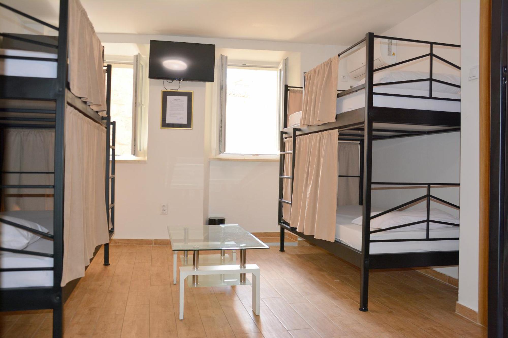 Montenegro Backpackers Home Budva Ngoại thất bức ảnh